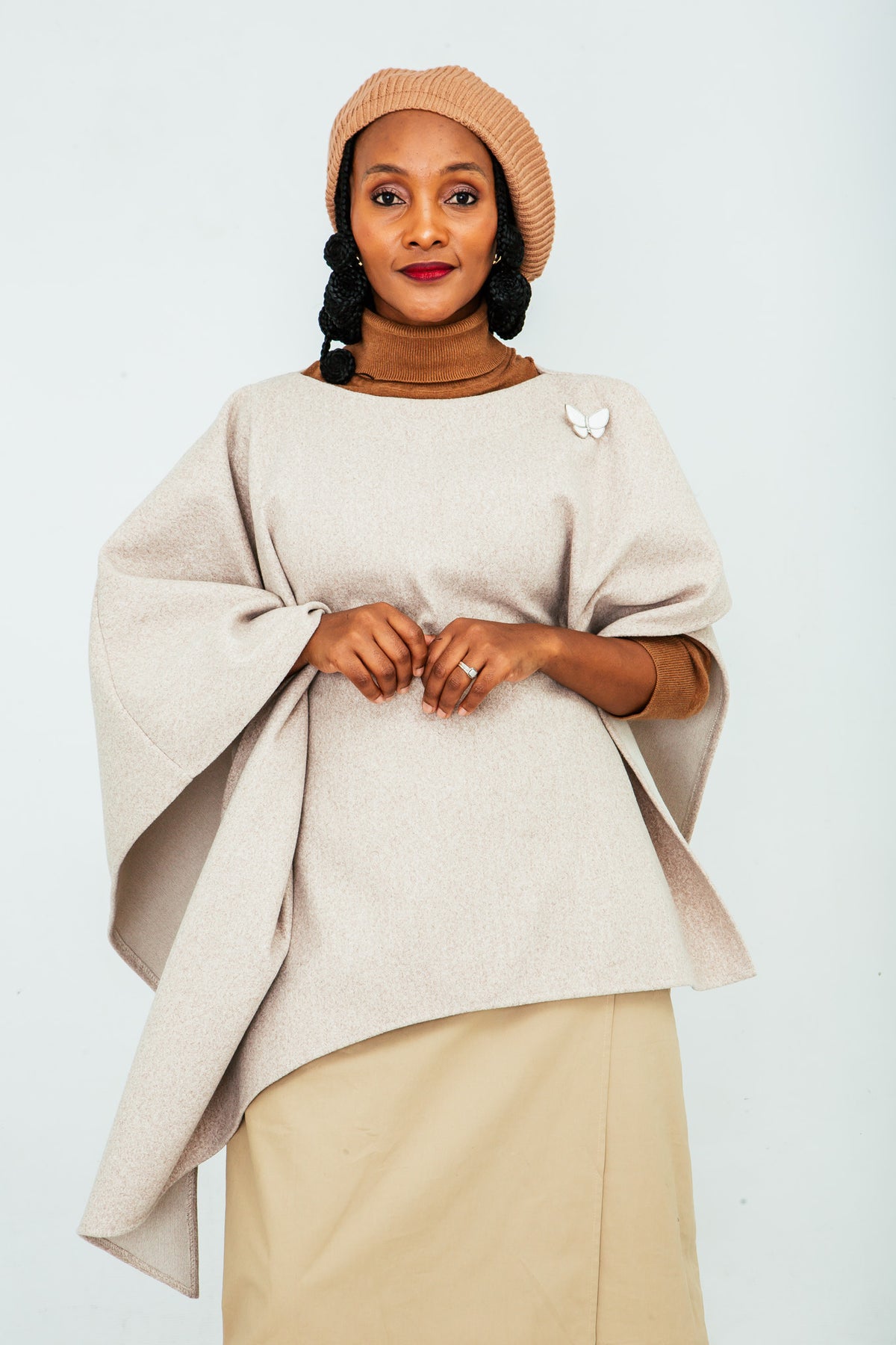 KB-Cape with butterfly brooch