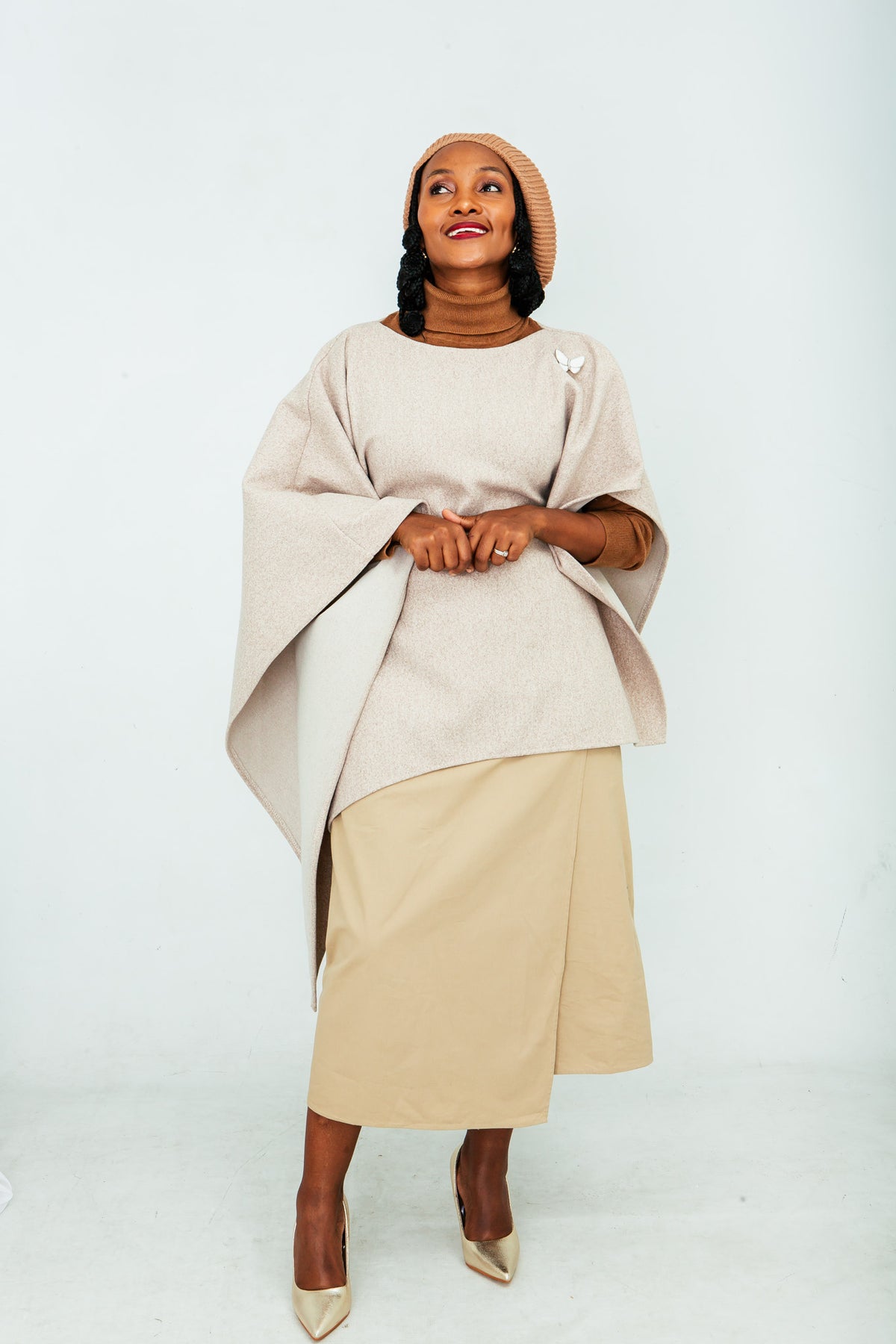 KB-Cape with butterfly brooch
